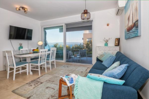 Sea view with garden apartment Joshua